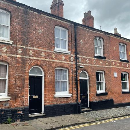 Chester Stays - Lovely 2 Bedroom House In The Heart Of Chester Eksteriør billede