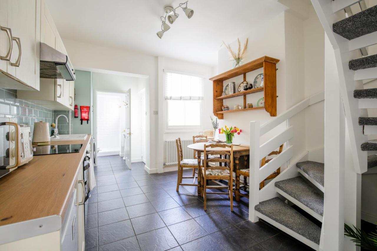 Chester Stays - Lovely 2 Bedroom House In The Heart Of Chester Eksteriør billede