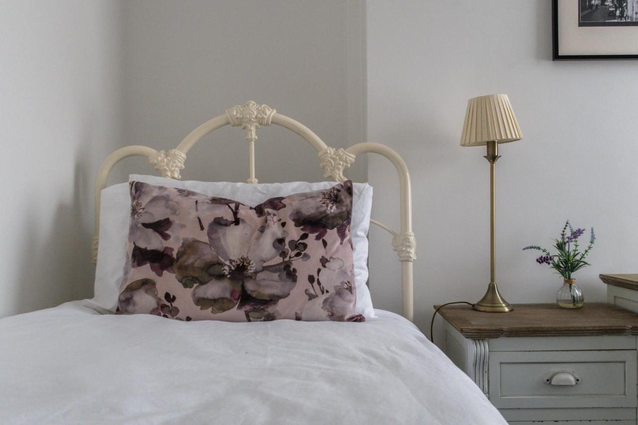 Chester Stays - Lovely 2 Bedroom House In The Heart Of Chester Eksteriør billede