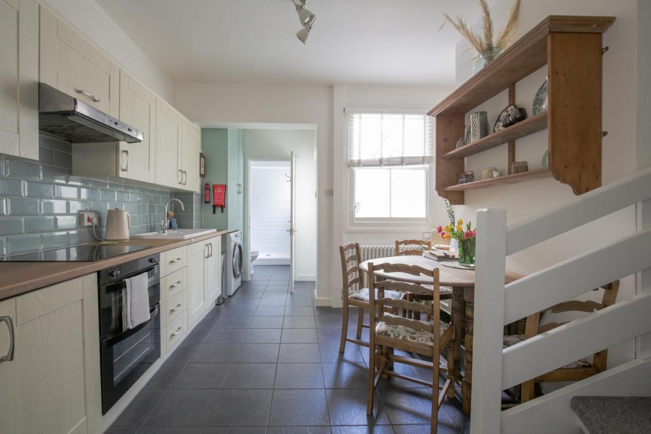 Chester Stays - Lovely 2 Bedroom House In The Heart Of Chester Eksteriør billede